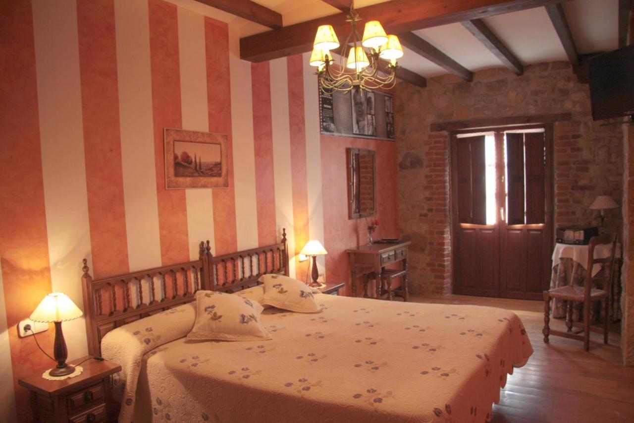 Habitaciones Y Estudios- Hotel "Posada De Cantabria El Solar" - Cenas Y Gintonic- Bar -Terraza Panoramica Galizano Extérieur photo