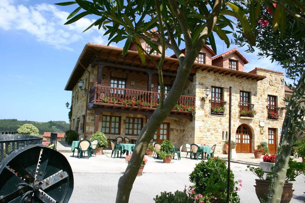Habitaciones Y Estudios- Hotel "Posada De Cantabria El Solar" - Cenas Y Gintonic- Bar -Terraza Panoramica Galizano Extérieur photo
